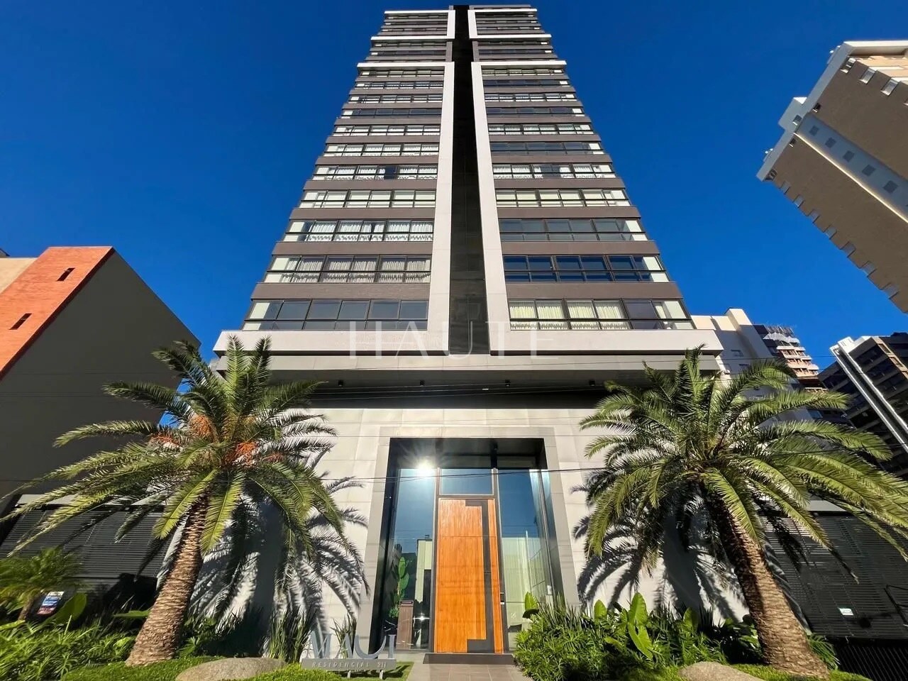 Apartamento 2 suítes com 2 vagas e 90m² no Maui Residencial