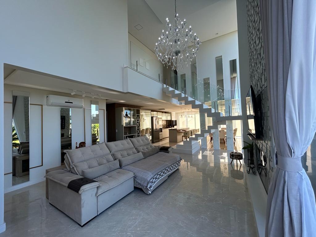 Casa em condomínio com 4 suítes e 4 vagas | Reserva das Águas