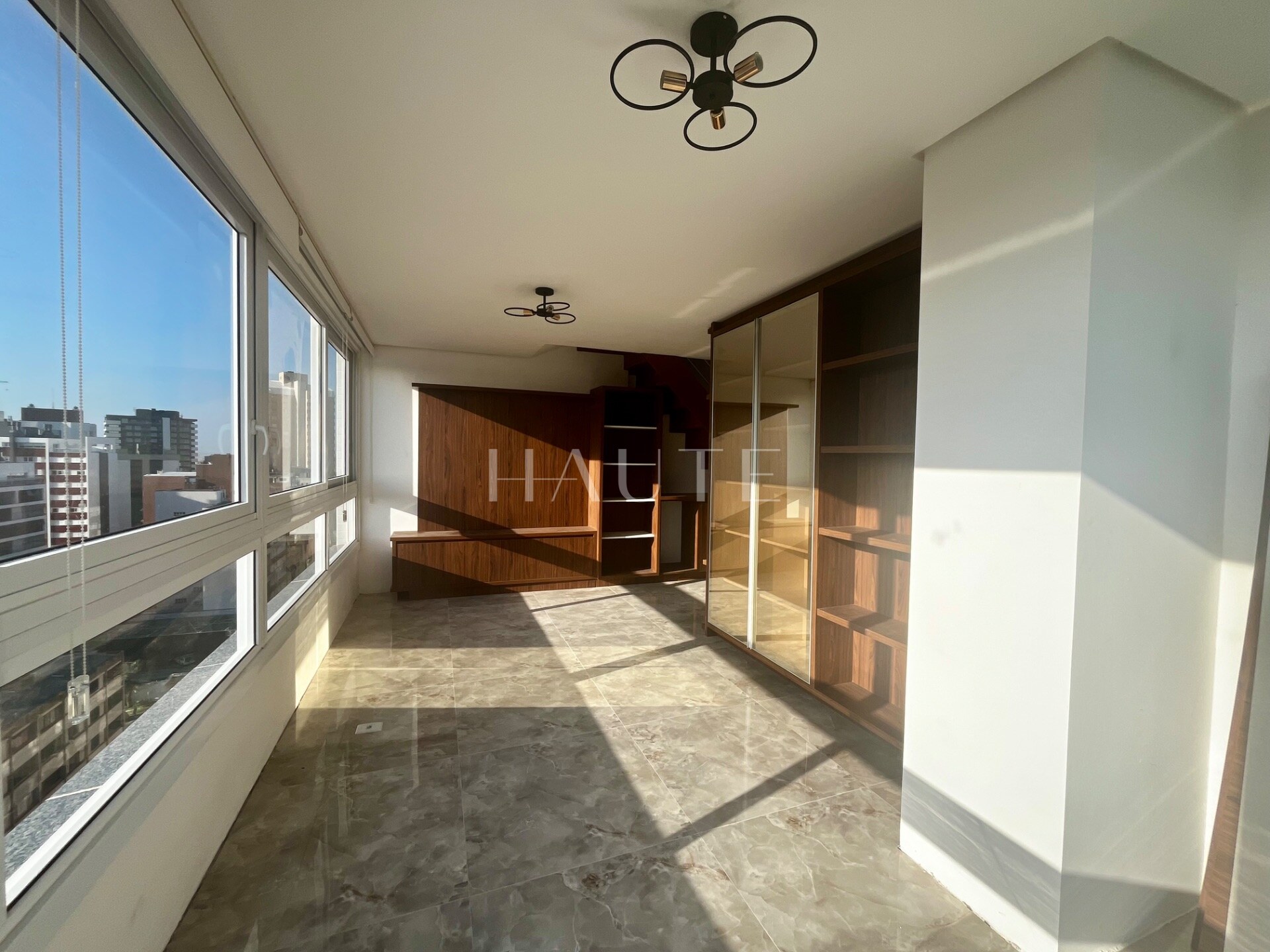 Apartamento 2 suítes com terraço no La Vistara