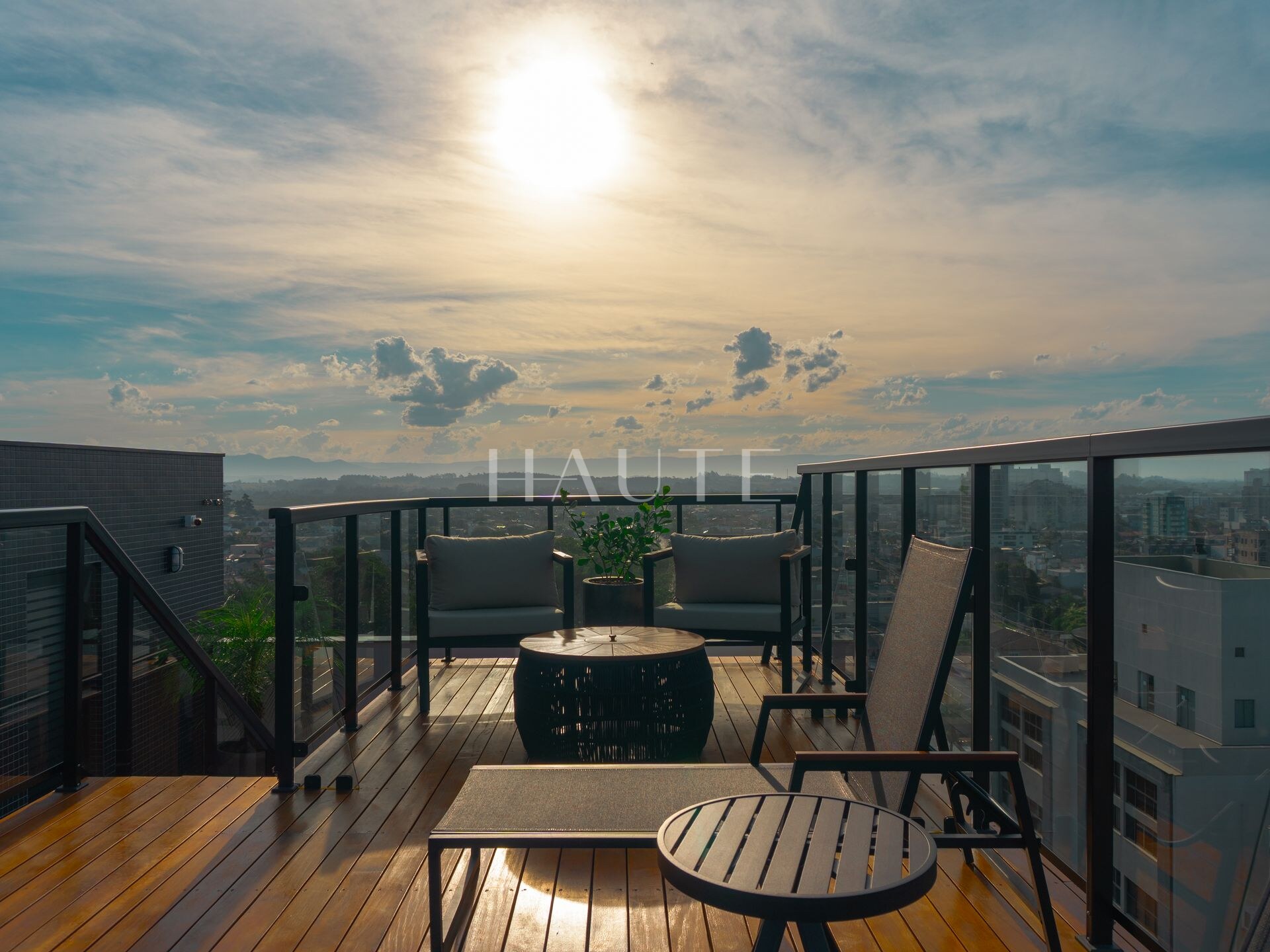 Apartamento 1 suíte com sacada e rooftop em Torres/RS
